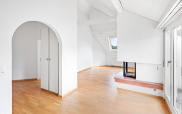 Dachwohnung 2.5 Zimmer - image - 2