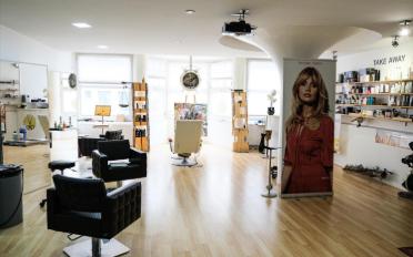 Hairdresser - image - 4