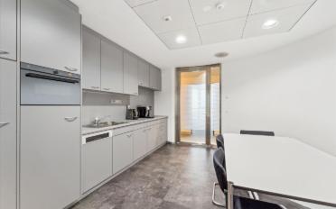 Office - image - 5