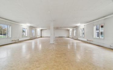 Commercial - image - 3