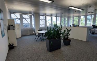 Office - image - 5
