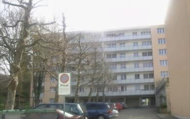 Moto Hallenplatz - image - 2