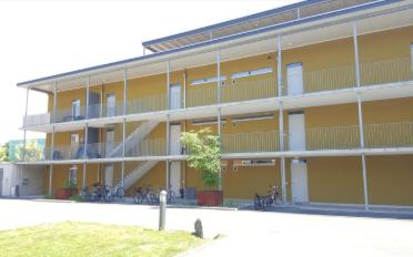 Place à motos couverte - image - 1