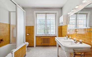 Maison contiguë 10 pièces - image - 9