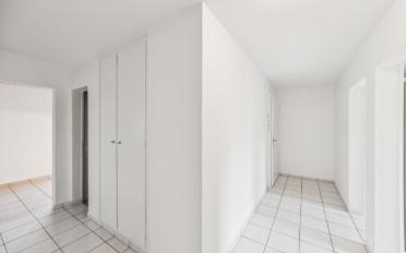 Apartment 4 rooms - image - 8