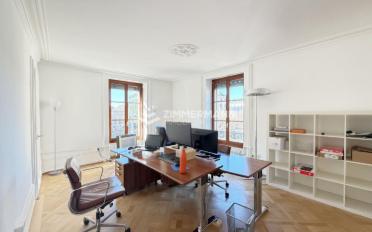 Office - image - 1